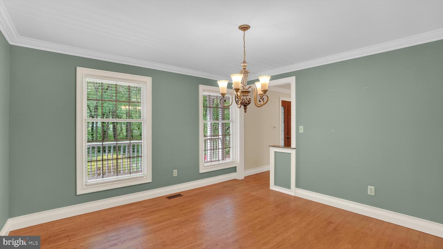328 Greenridge Drive photo 17