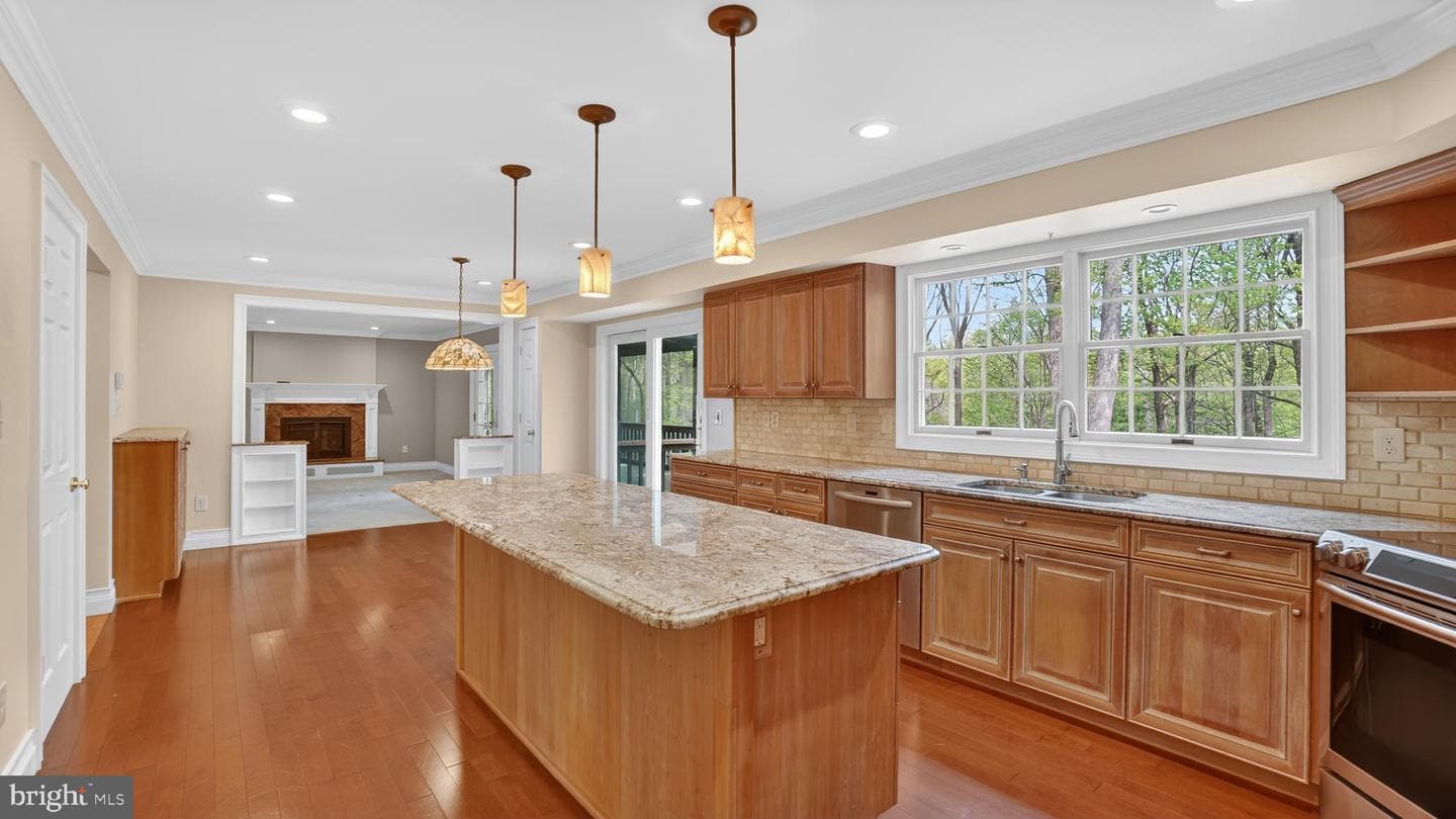 328 Greenridge Drive photo 21