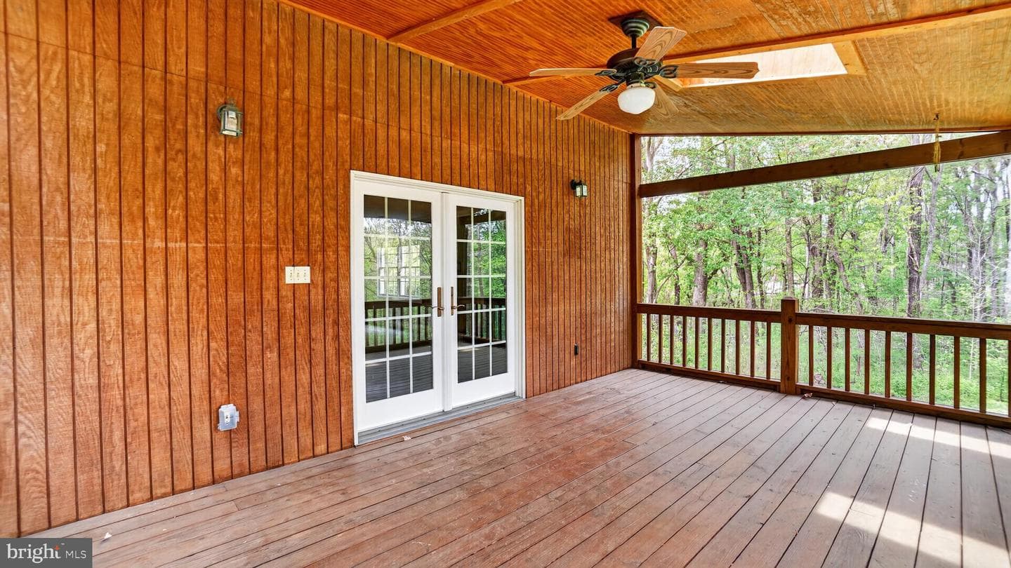 328 Greenridge Drive photo 31