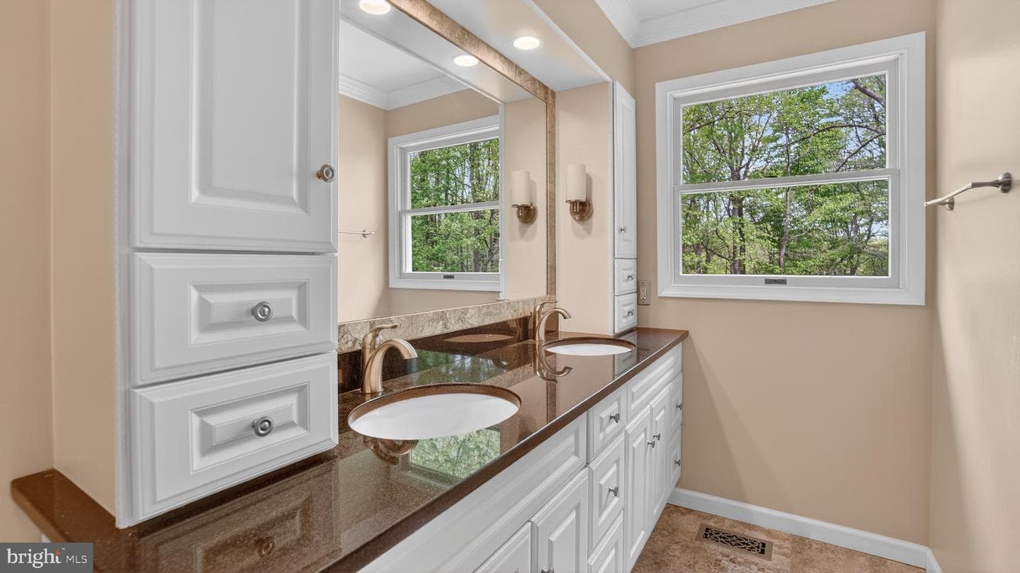 328 Greenridge Drive photo 47