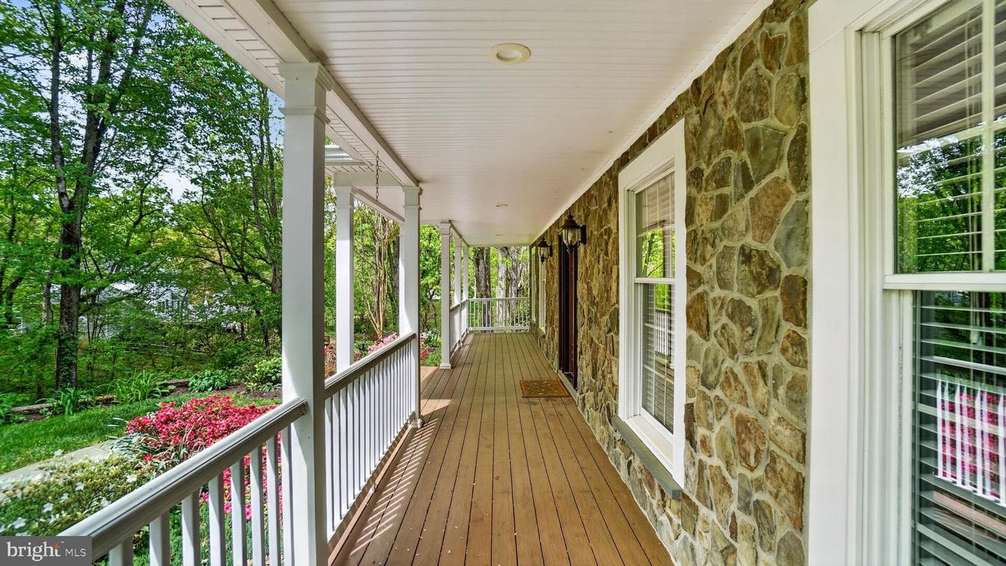 328 Greenridge Drive photo 5