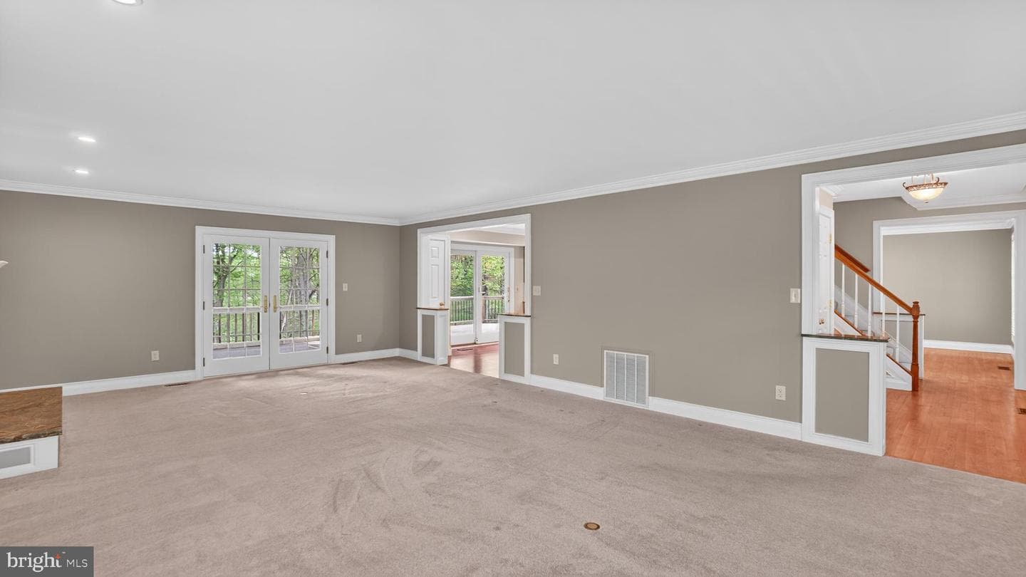 328 Greenridge Drive photo 9