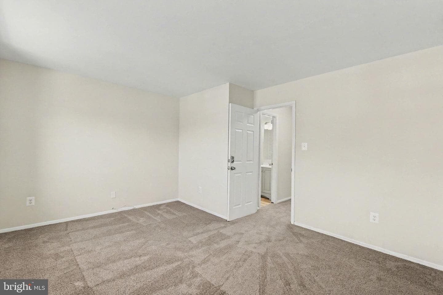 91 Heritage Court photo 15