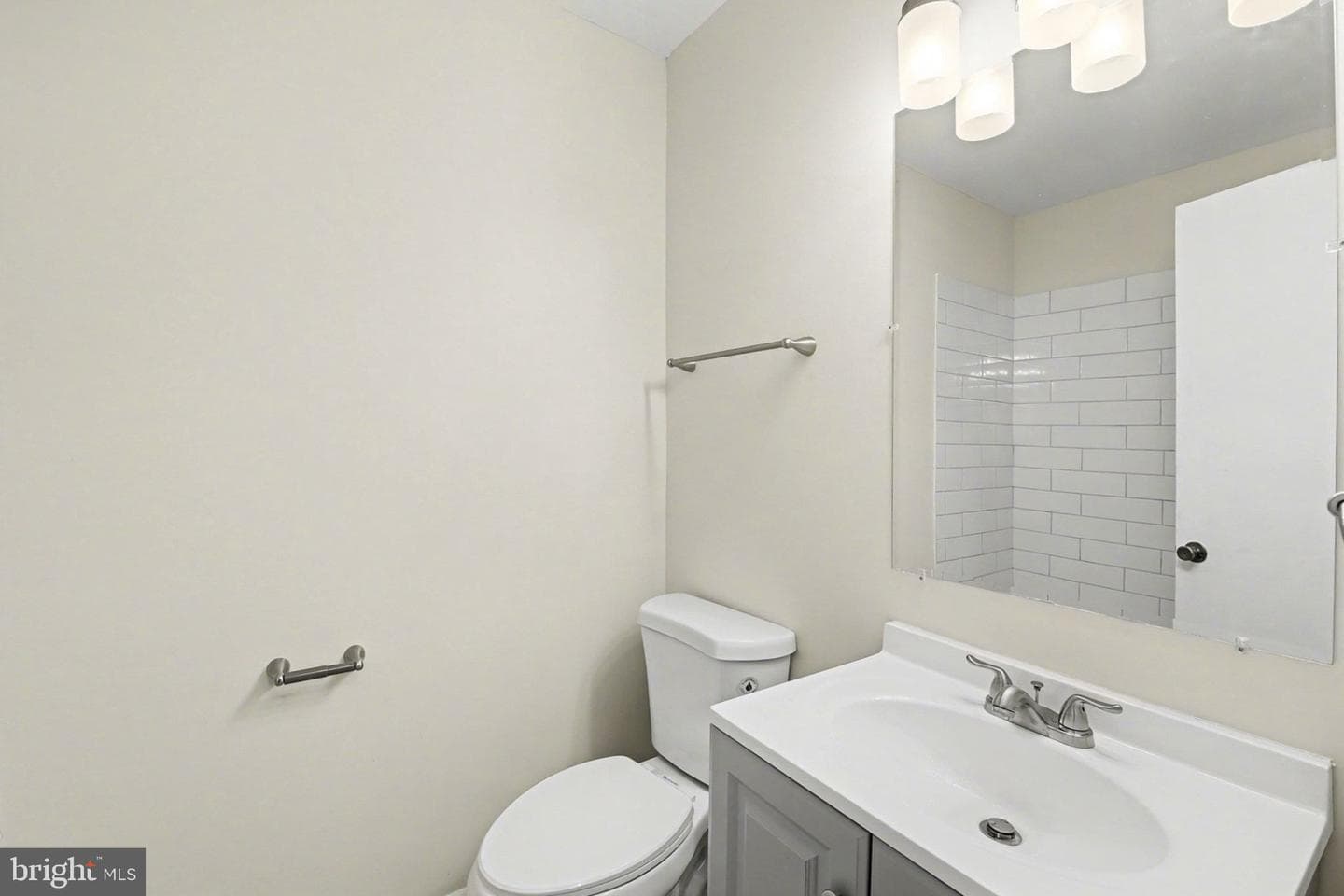 91 Heritage Court photo 17