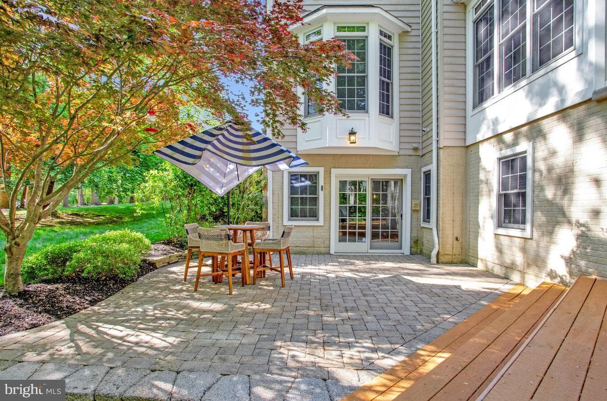 2512 Hobbits Lane photo 56