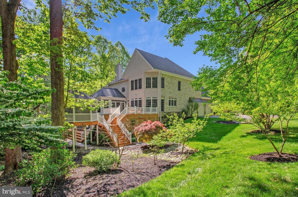 2512 Hobbits Lane photo 63