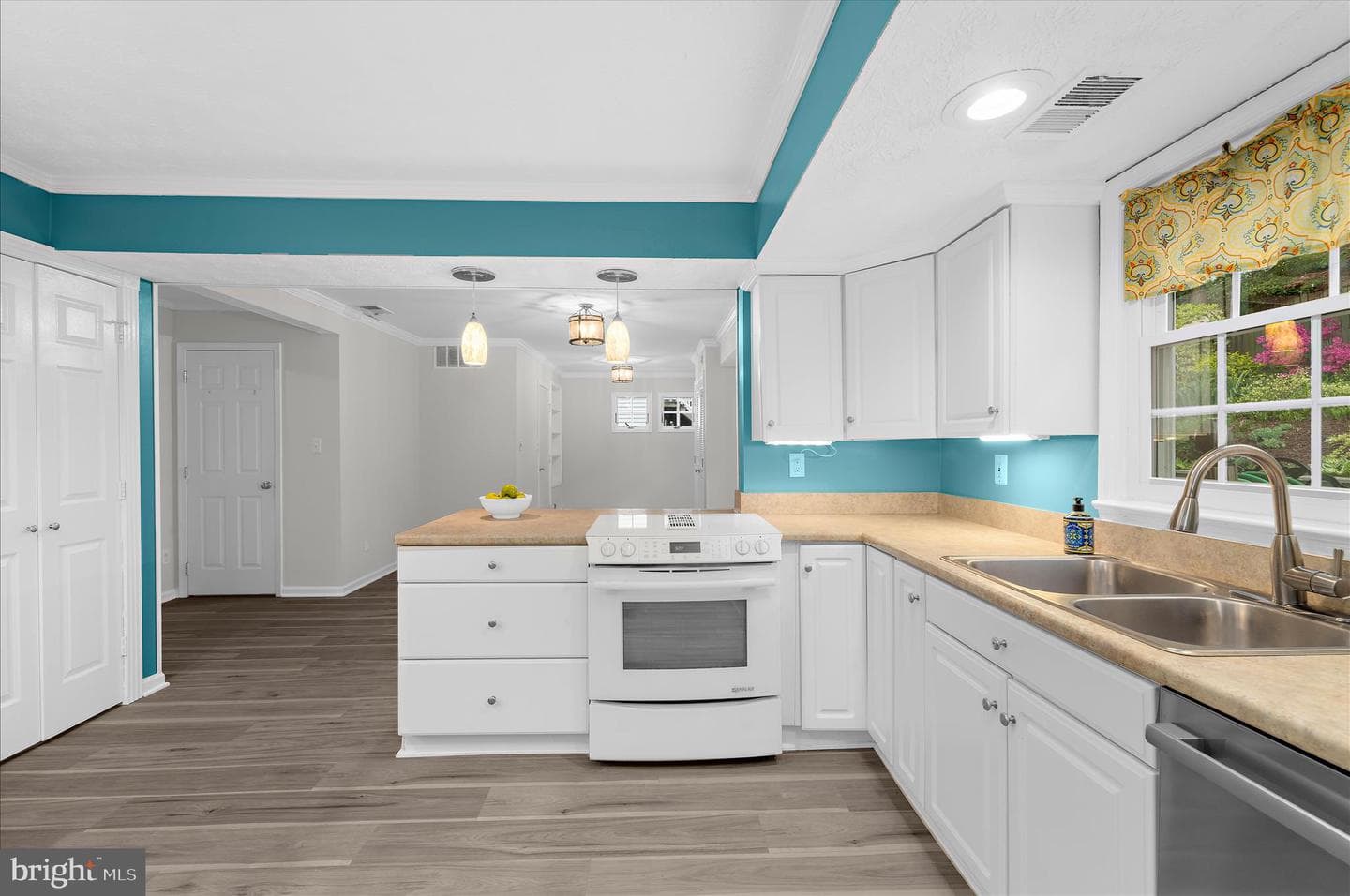 1126 Neptune Place photo 11