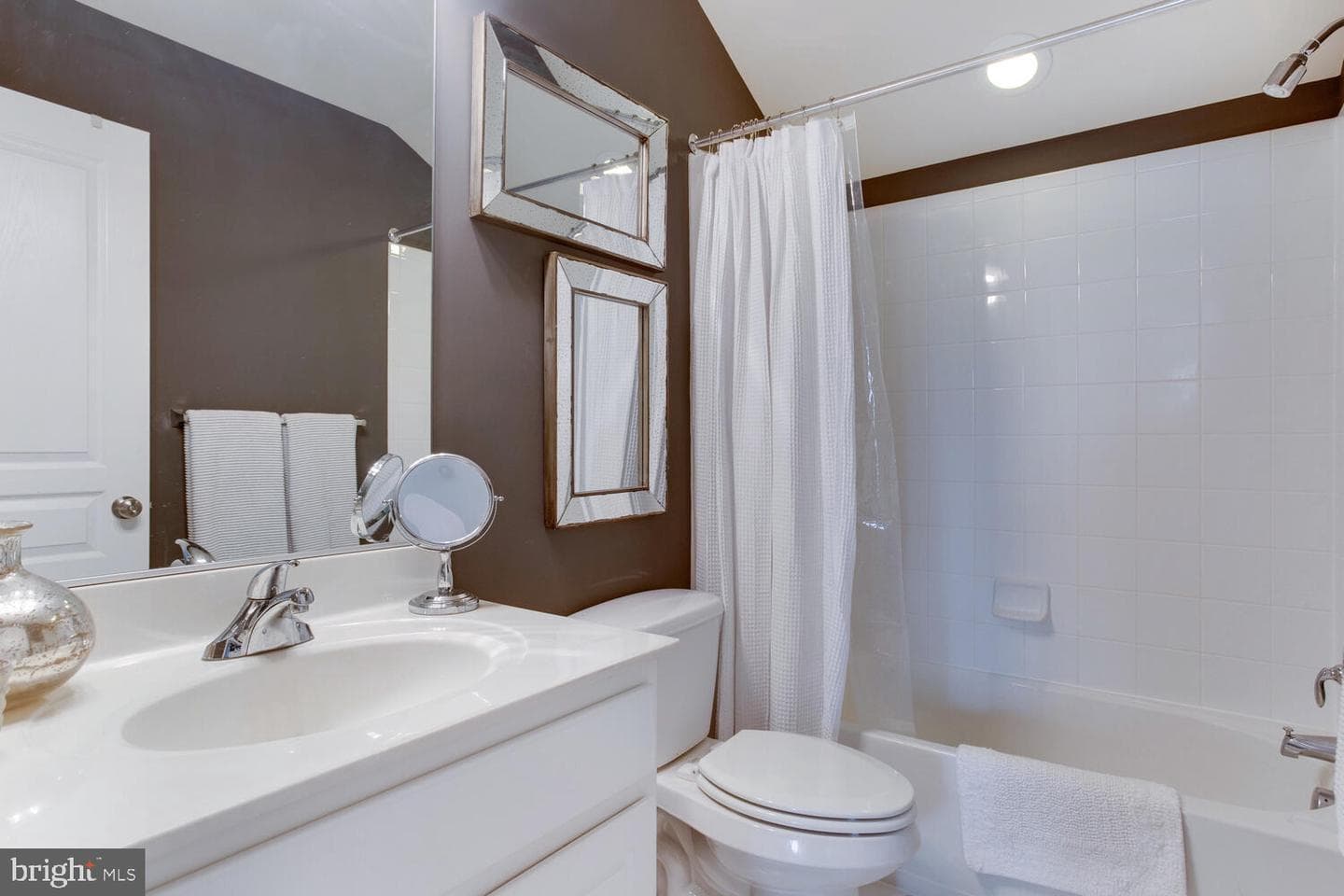 19 Boucher Place photo 35