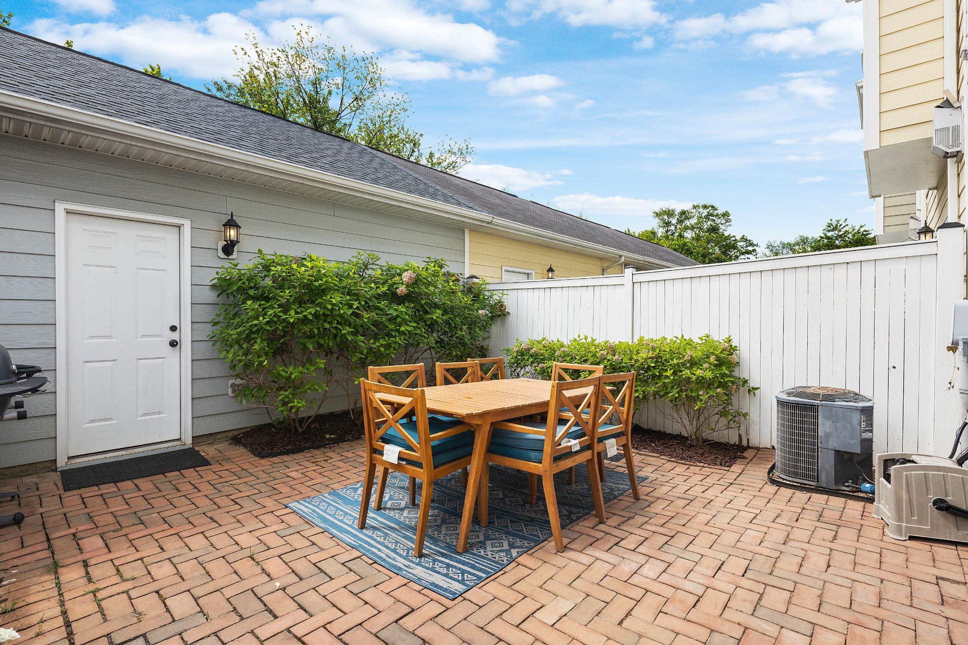 19 Boucher Place photo 38