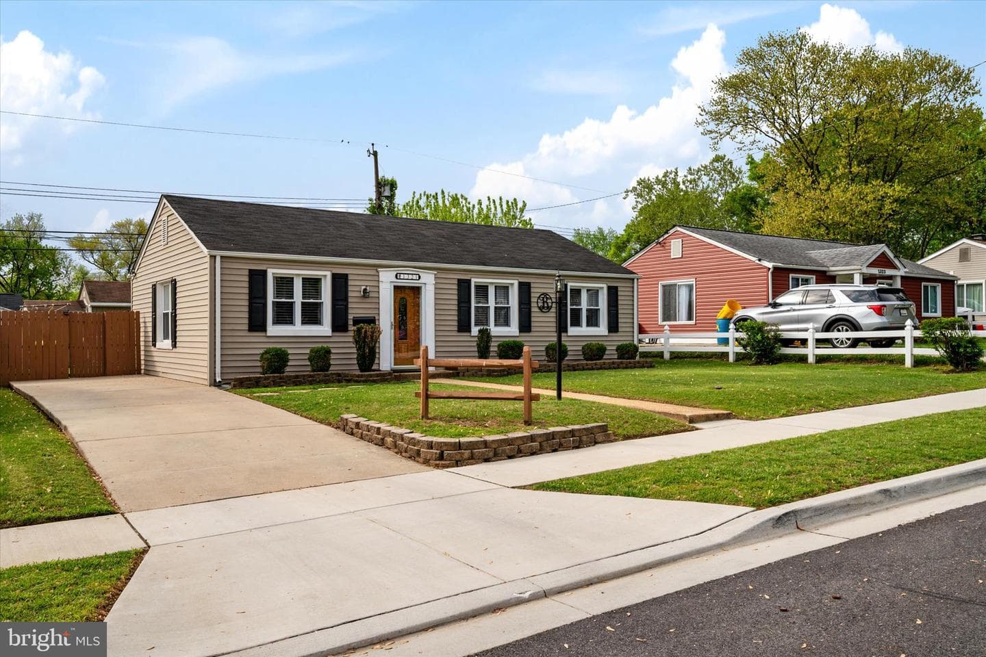 1321 Gatwick Road photo 2
