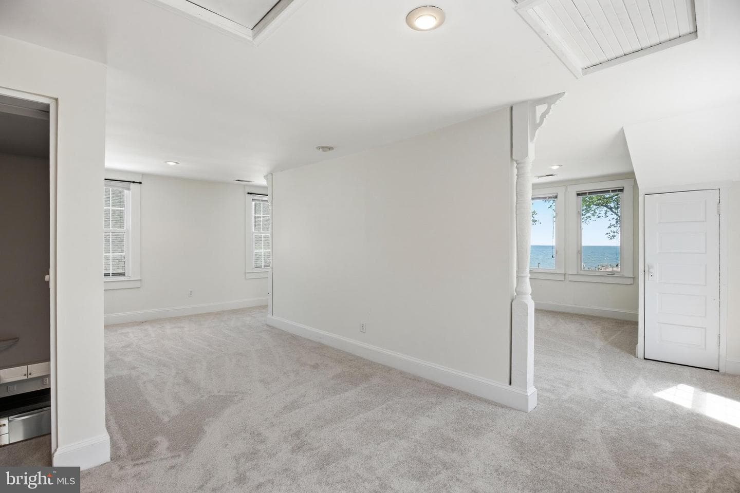 890 Linden Avenue photo 23