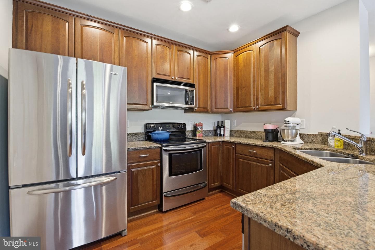43 Shaw Street #g photo 3