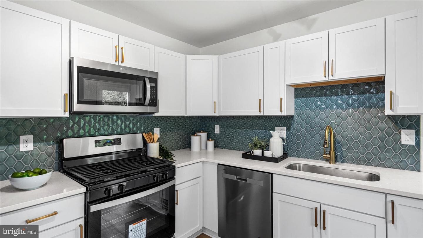 7956 Oakwood Road photo 17