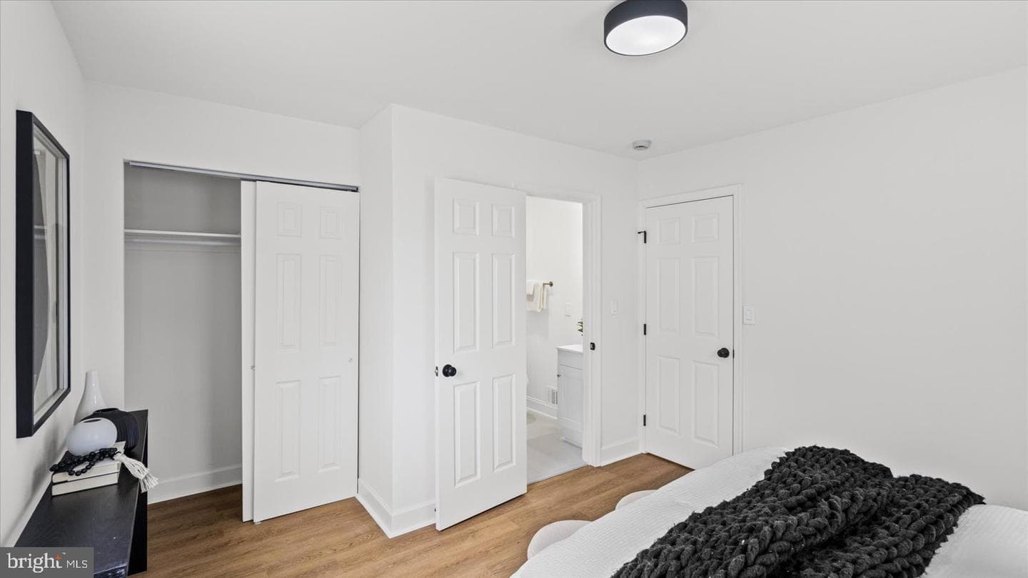 7956 Oakwood Road photo 24