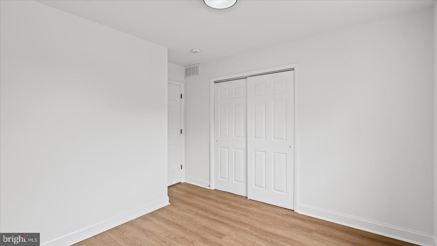 7956 Oakwood Road photo 27