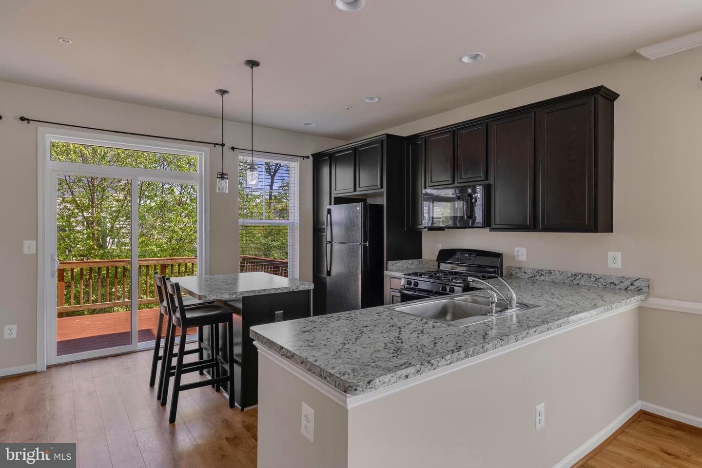 7503 Resch Loop photo 9
