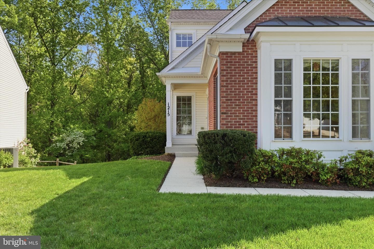 1215 Destiny Circle photo 6