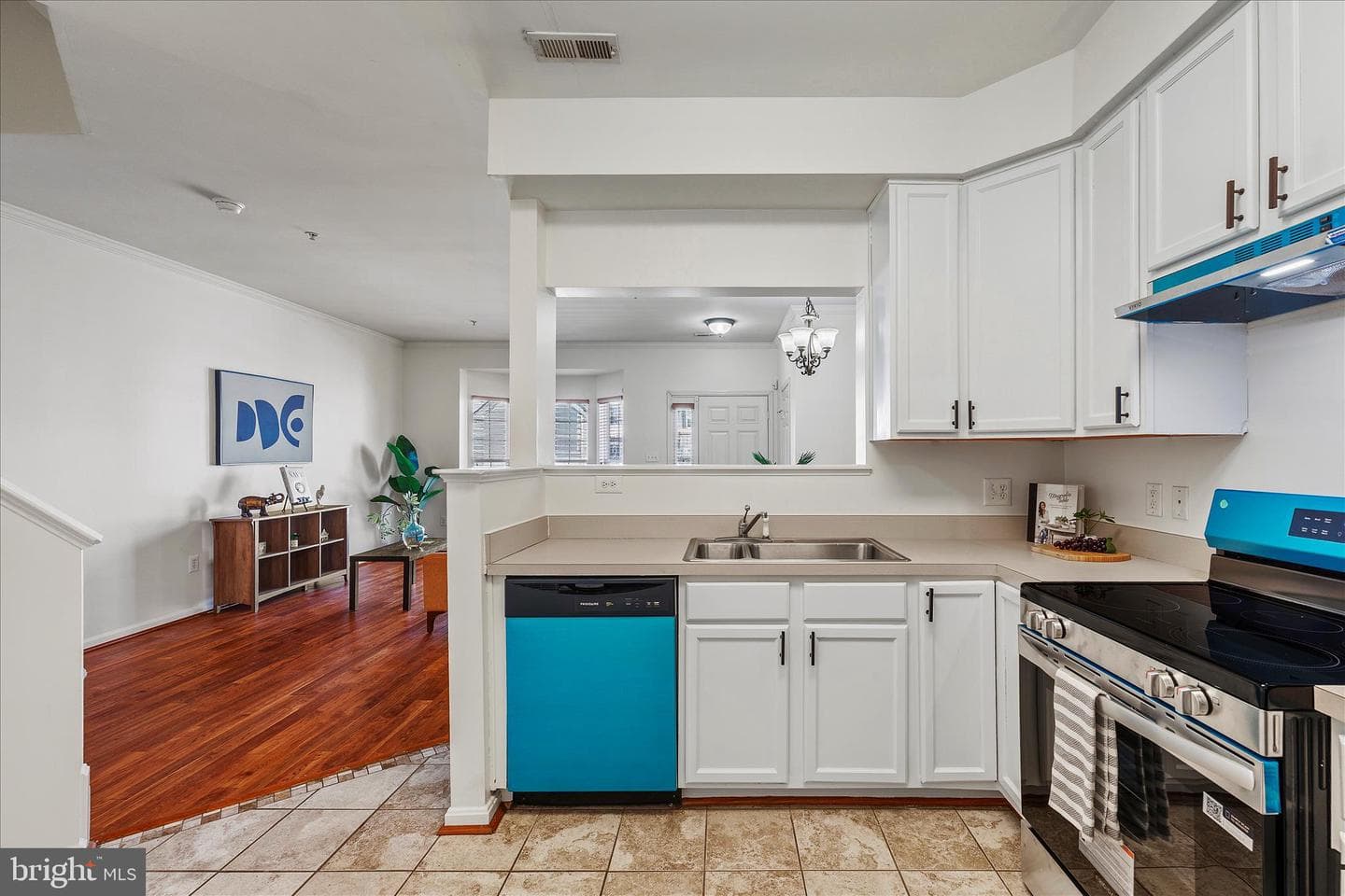 1929 Gardenia Court photo 13