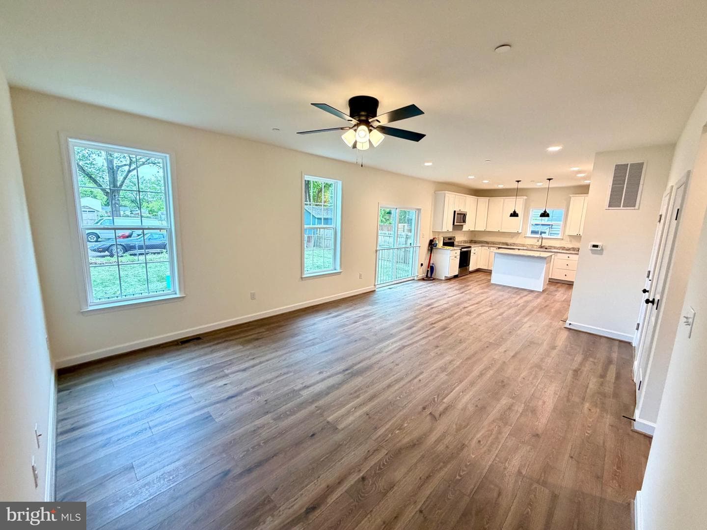 725 220th Street photo 11
