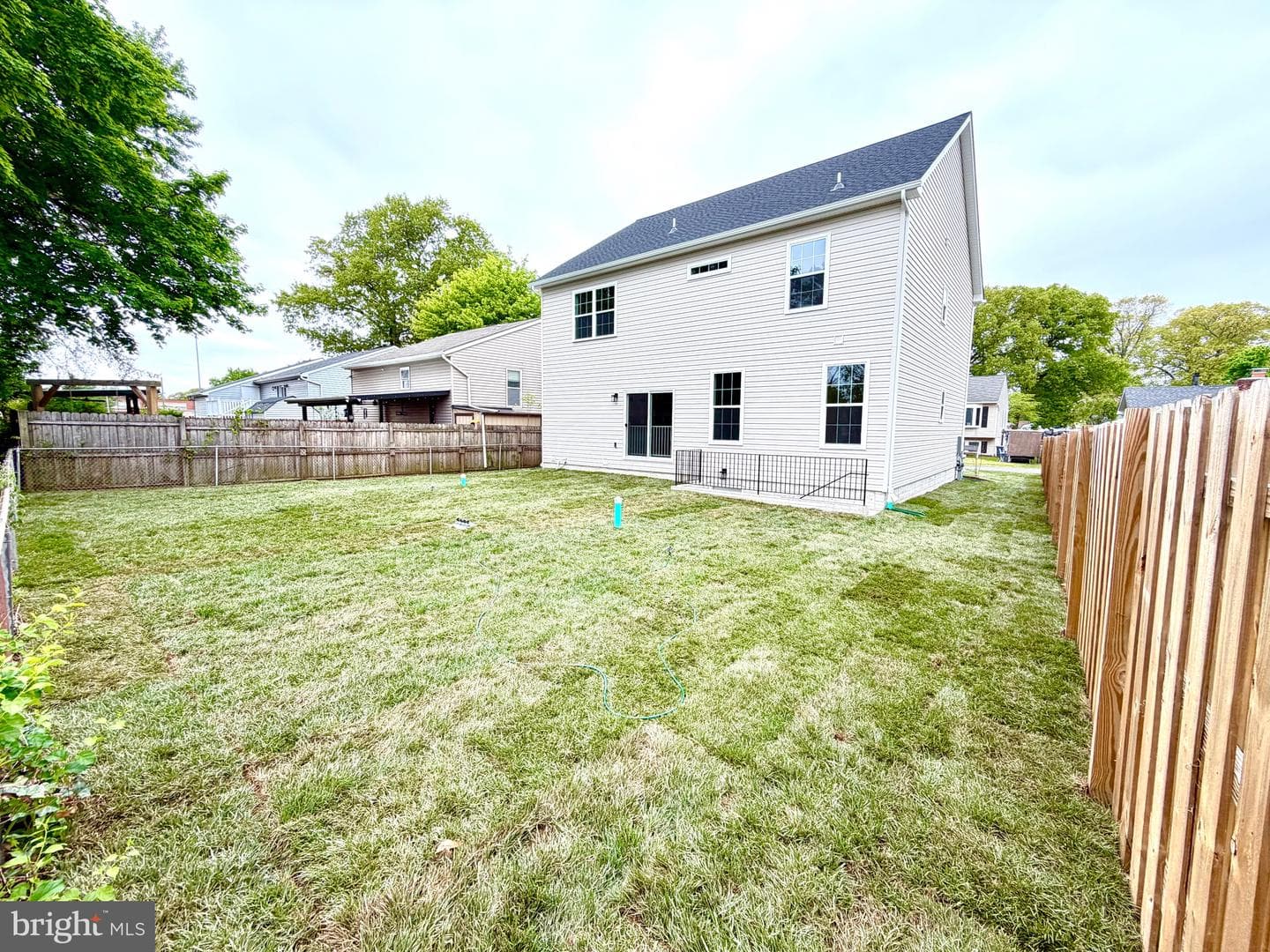 725 220th Street photo 2