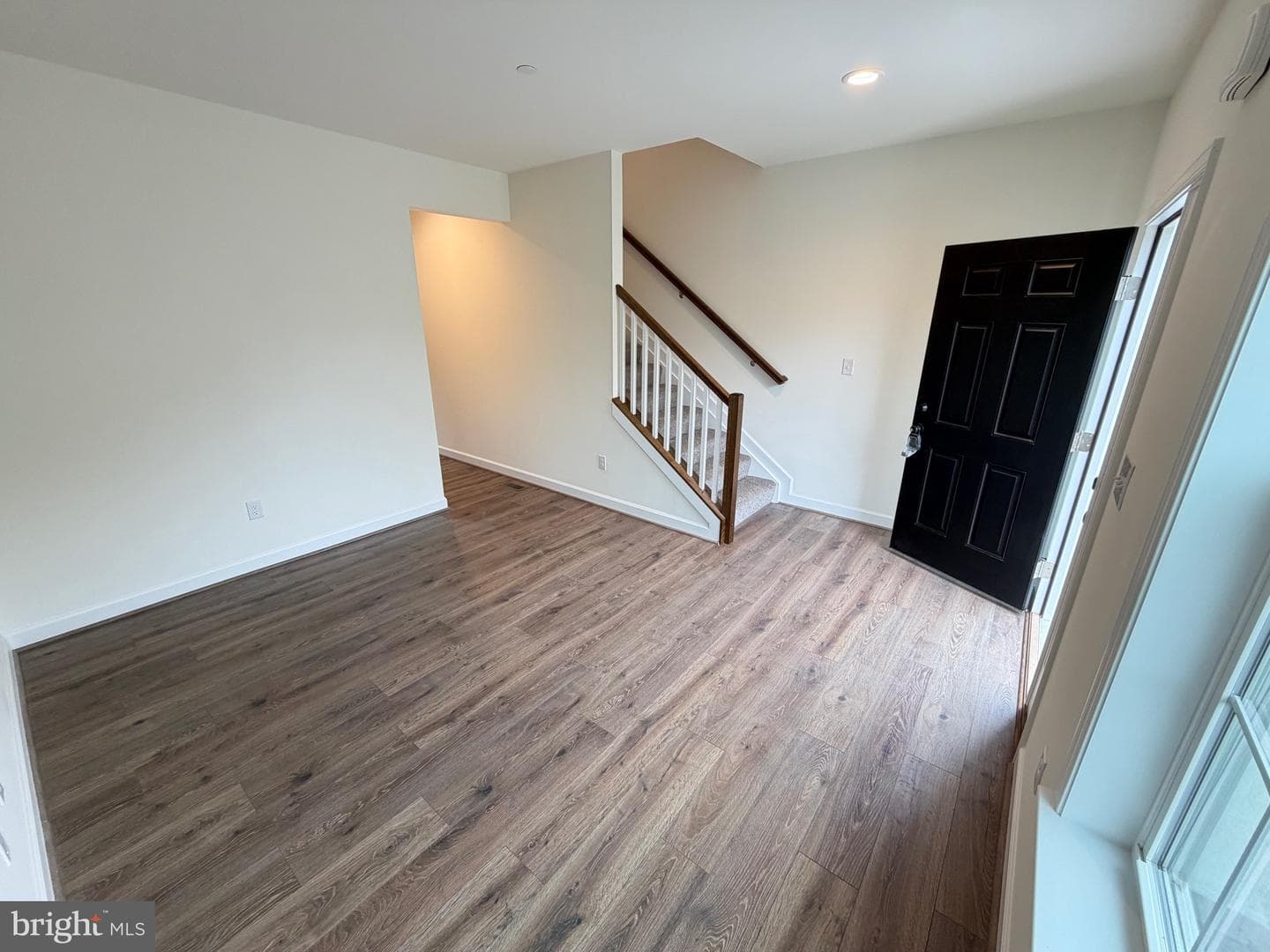725 220th Street photo 3