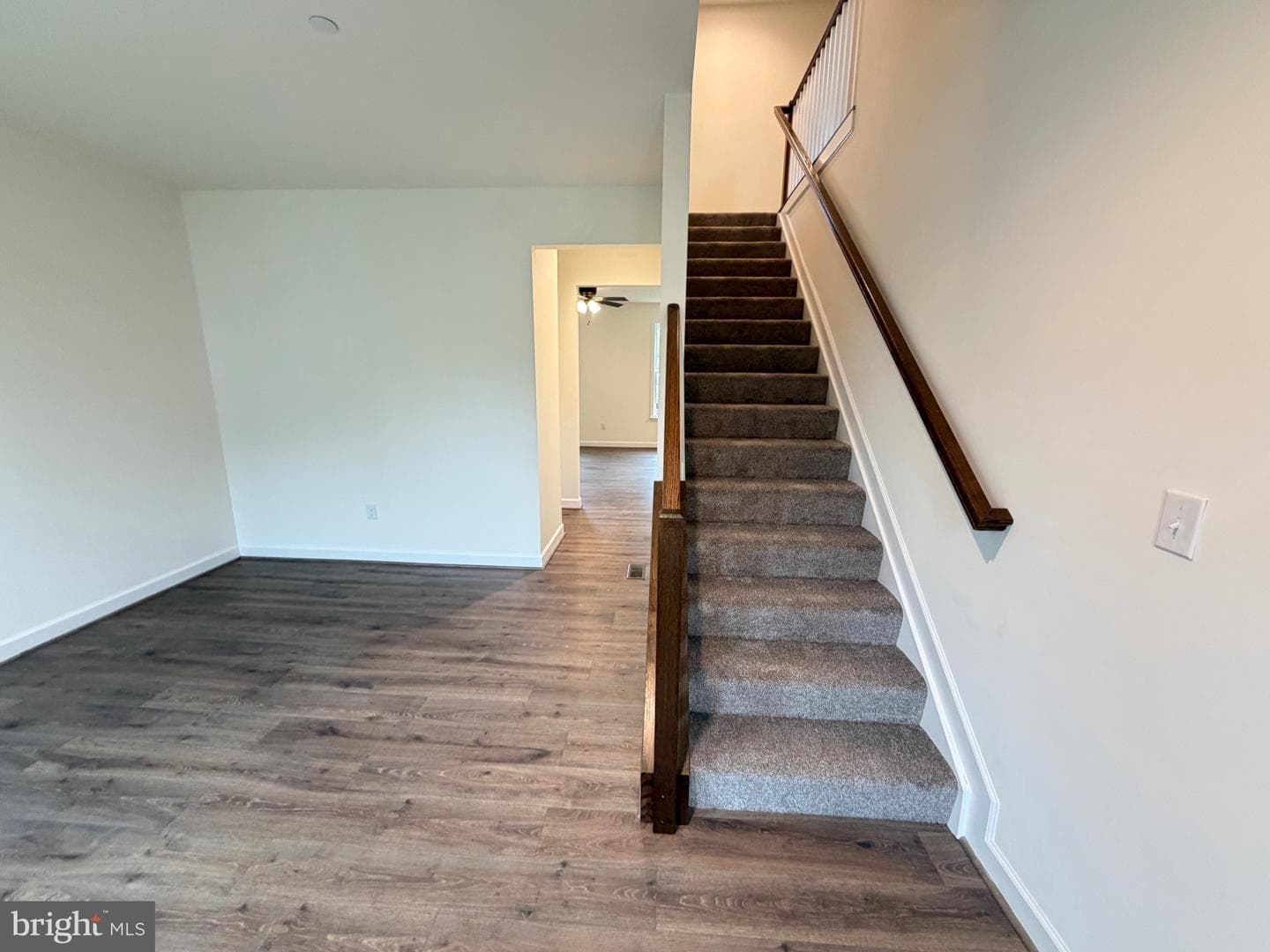 725 220th Street photo 4