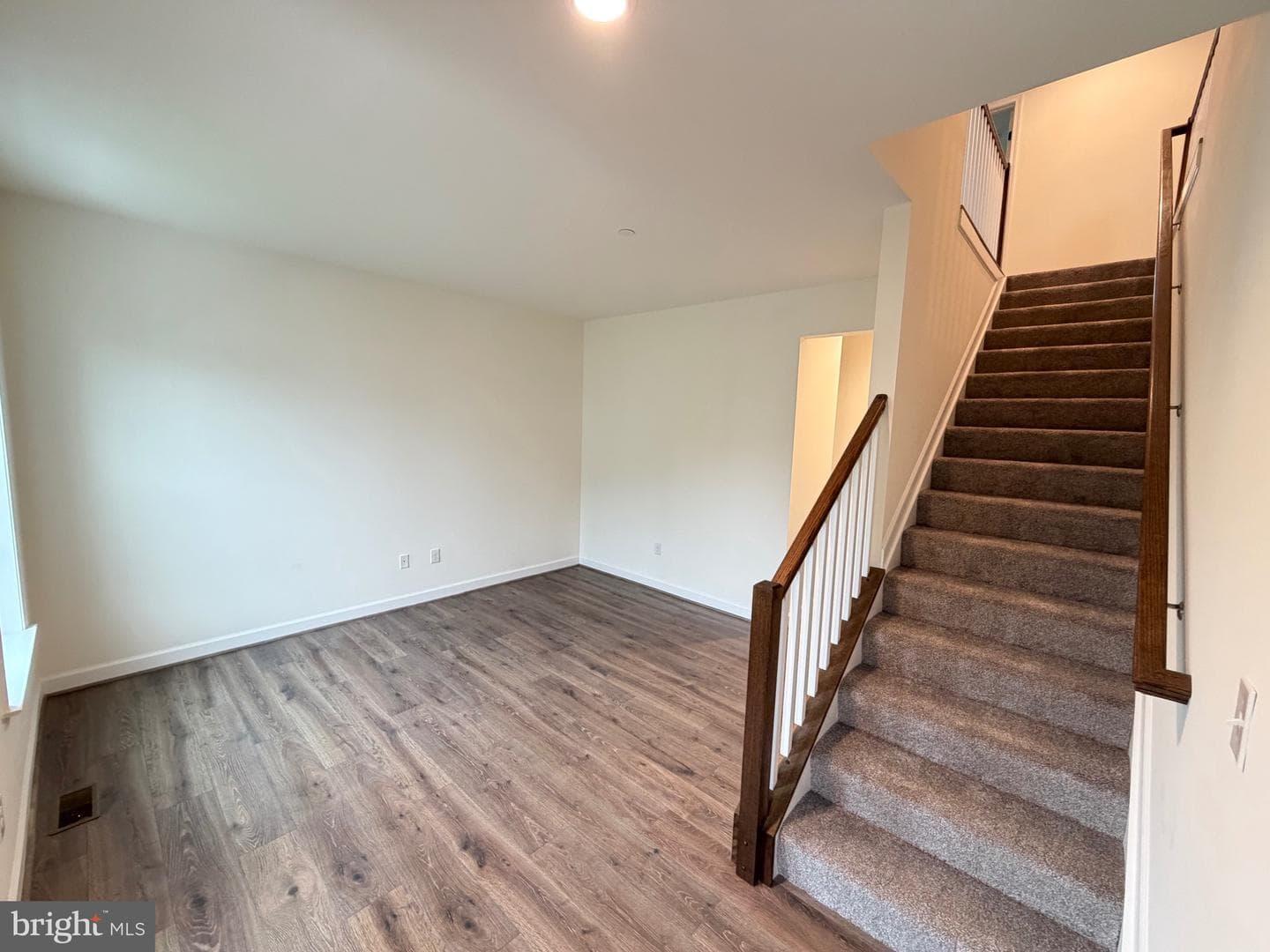 725 220th Street photo 5