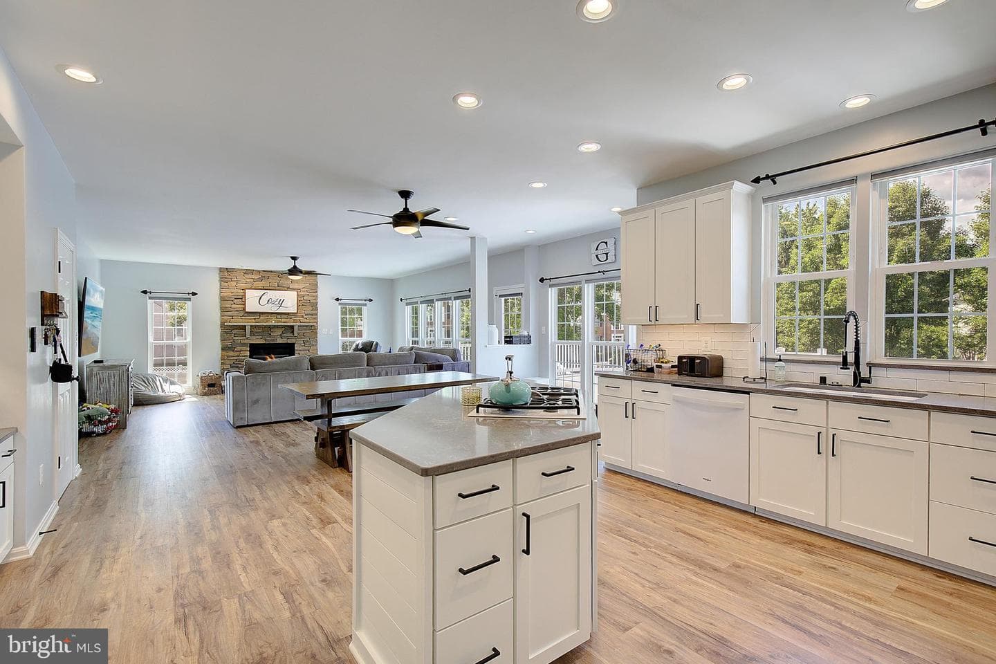 2424 Valley Brook Lane photo 13