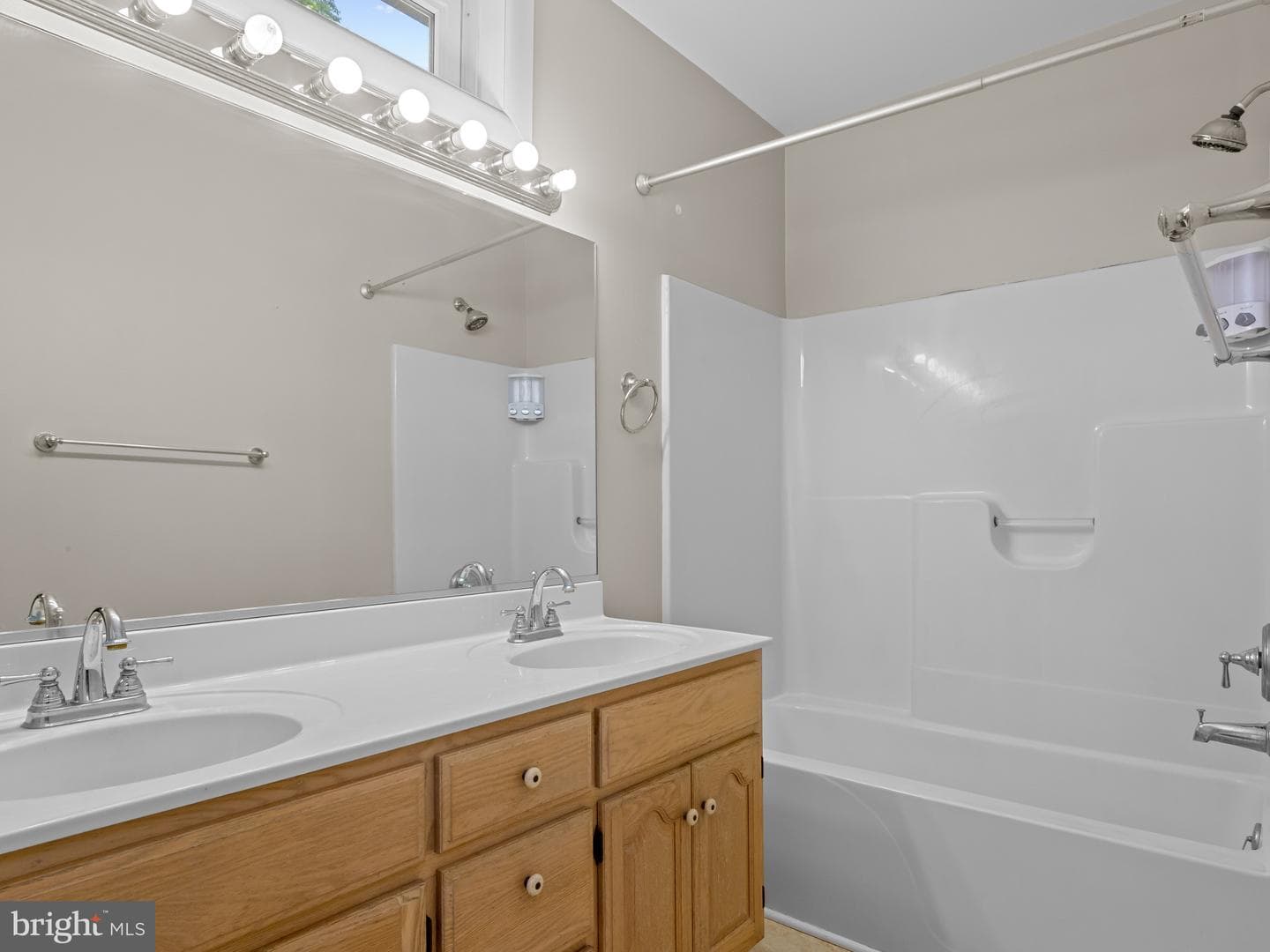 1413 Central Avenue E photo 22