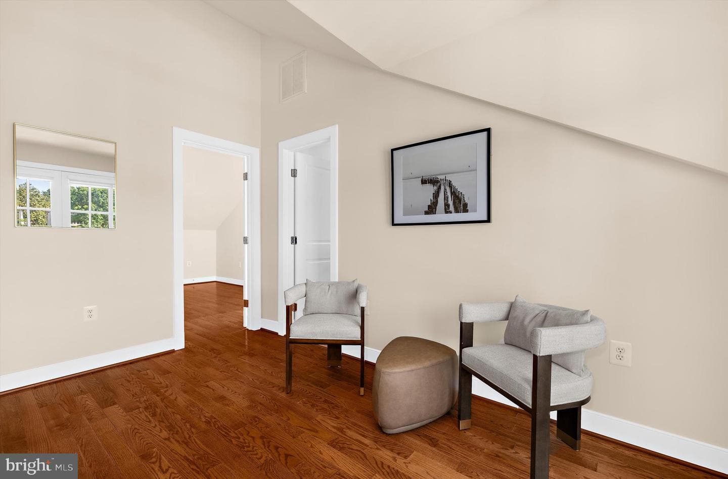 47 Richards Lane photo 32