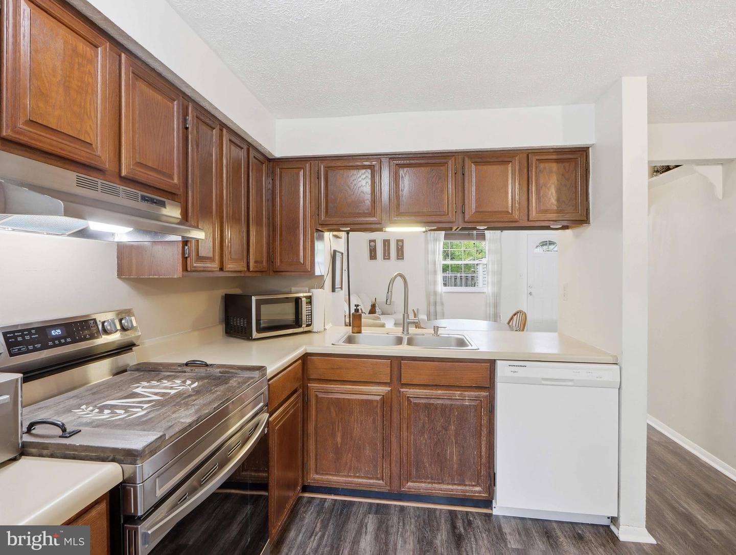 3652 Seaford Court photo 9