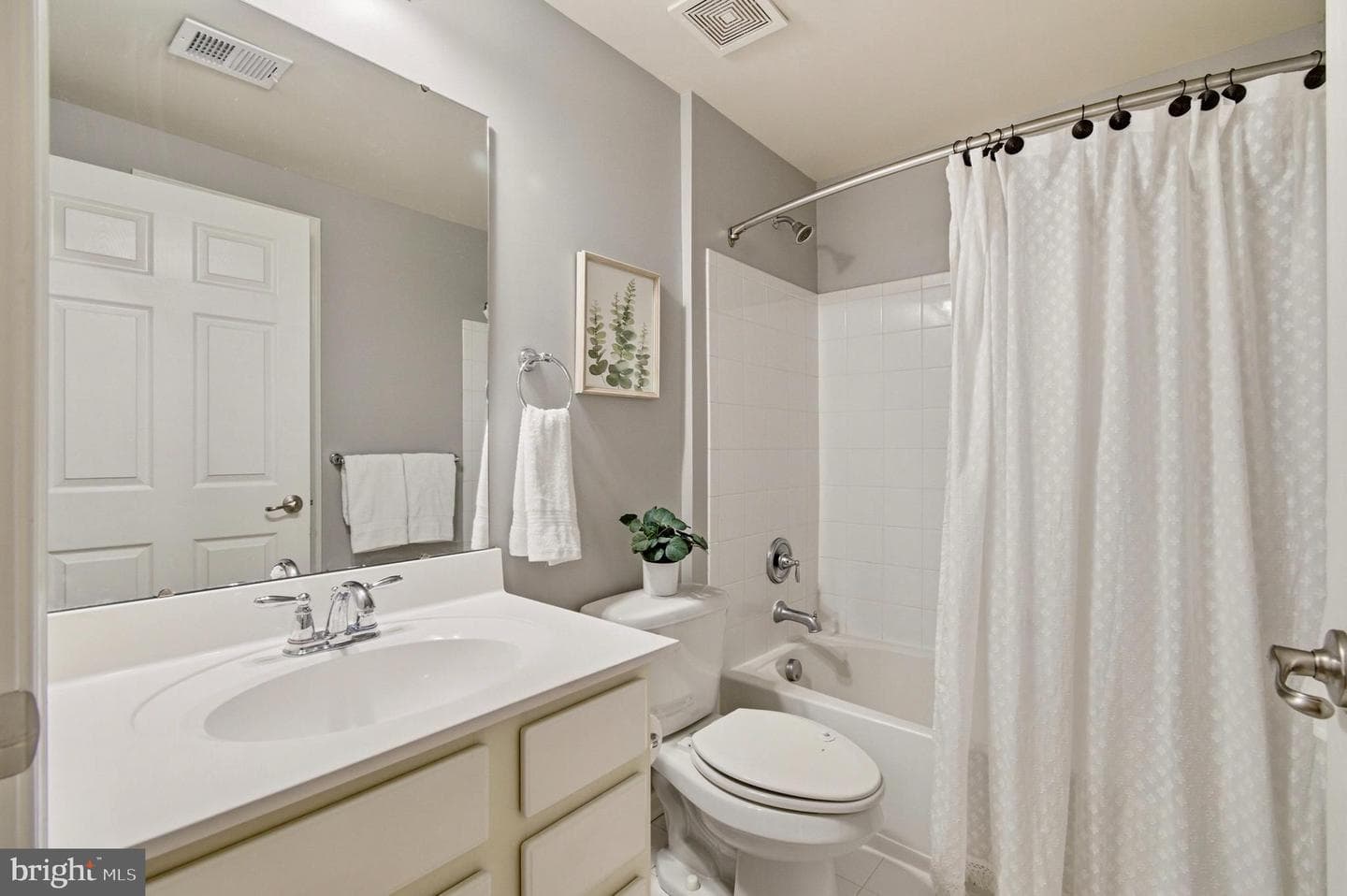 1026 Ironwood Lane photo 32
