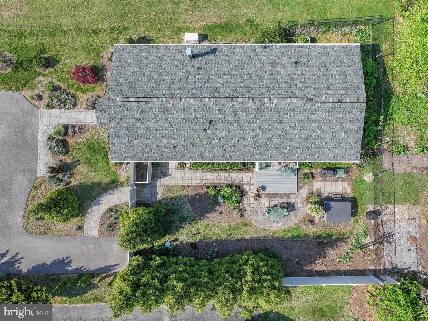 8203 Forest Glen Drive photo 4