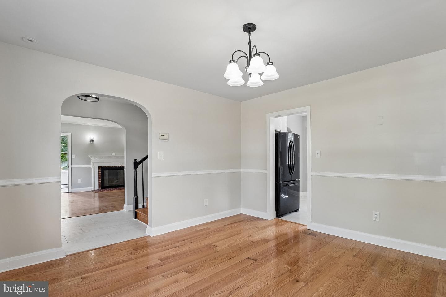 527 Forest View Road photo 13