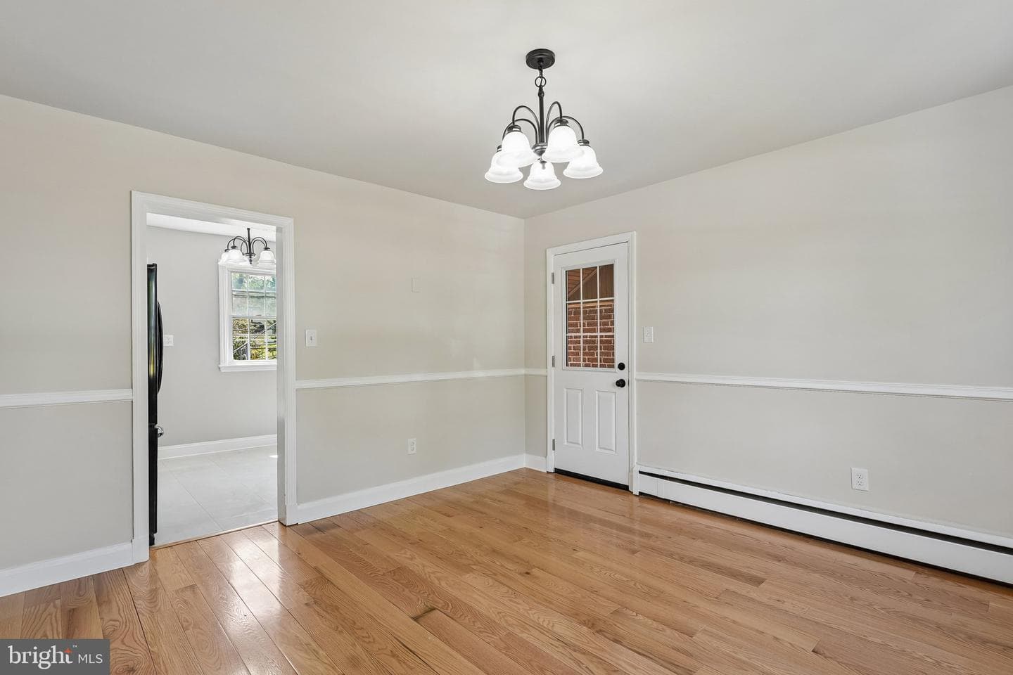 527 Forest View Road photo 14