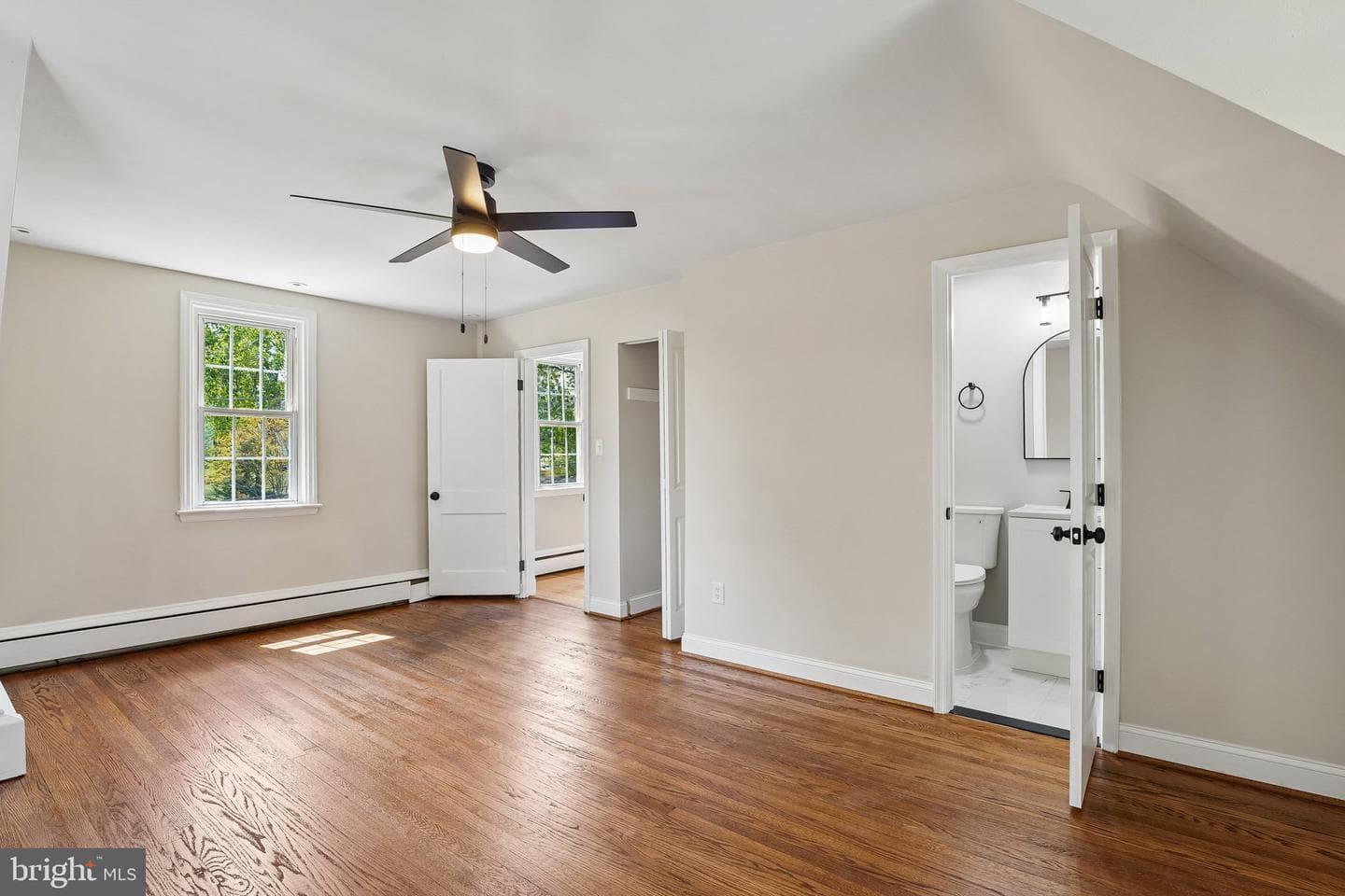 527 Forest View Road photo 16