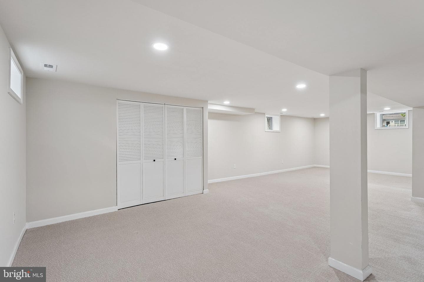 527 Forest View Road photo 20