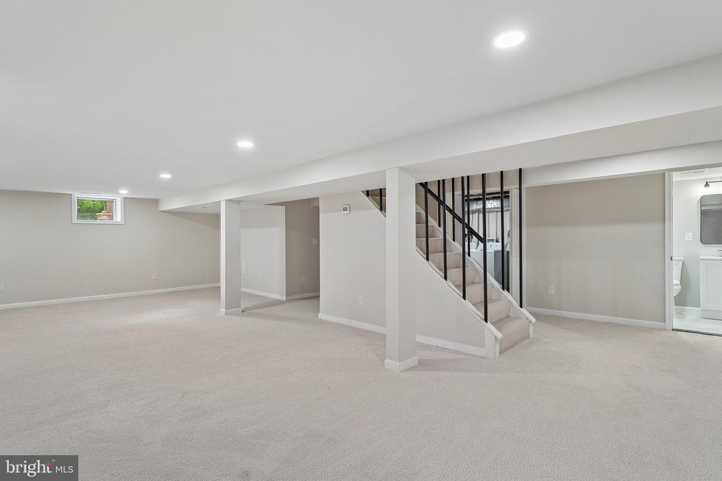 527 Forest View Road photo 21