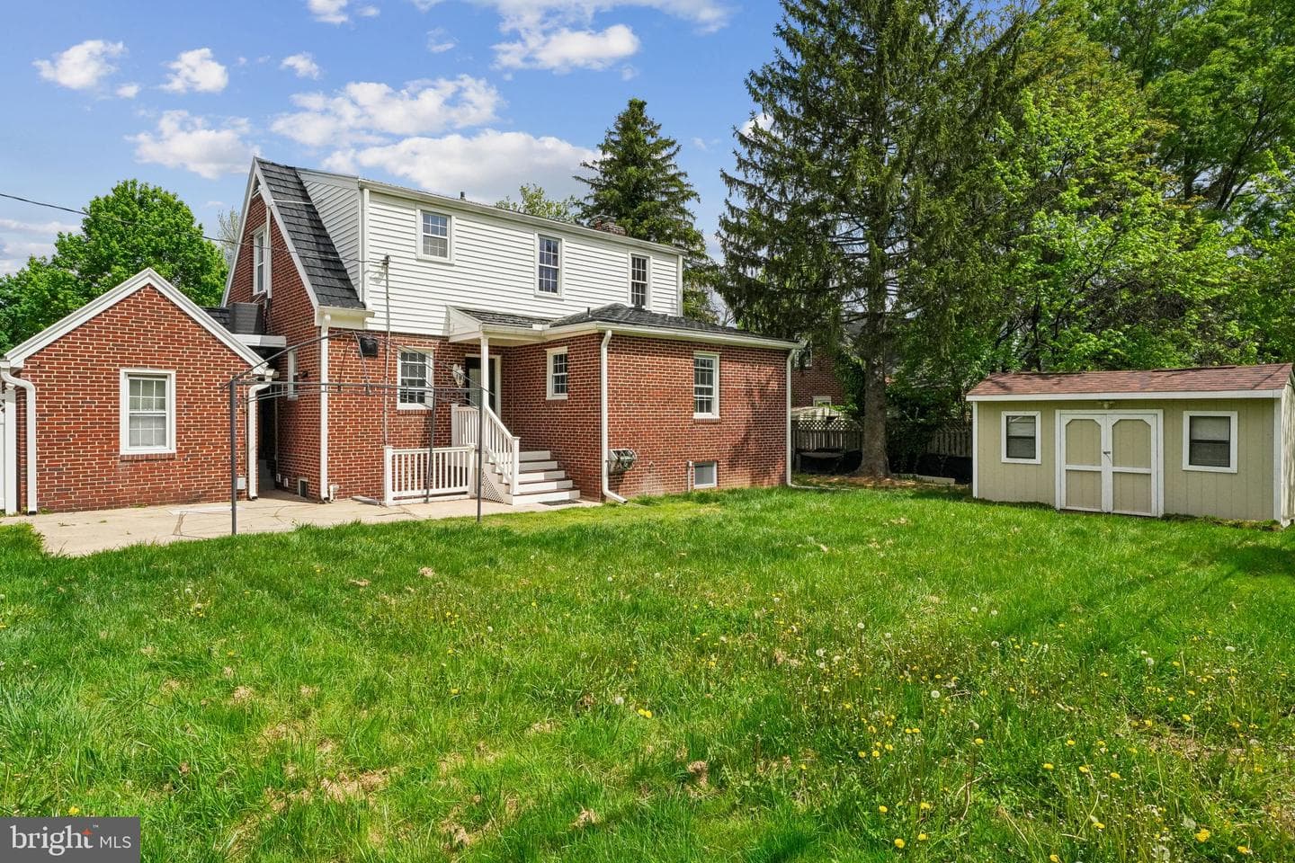 527 Forest View Road photo 24