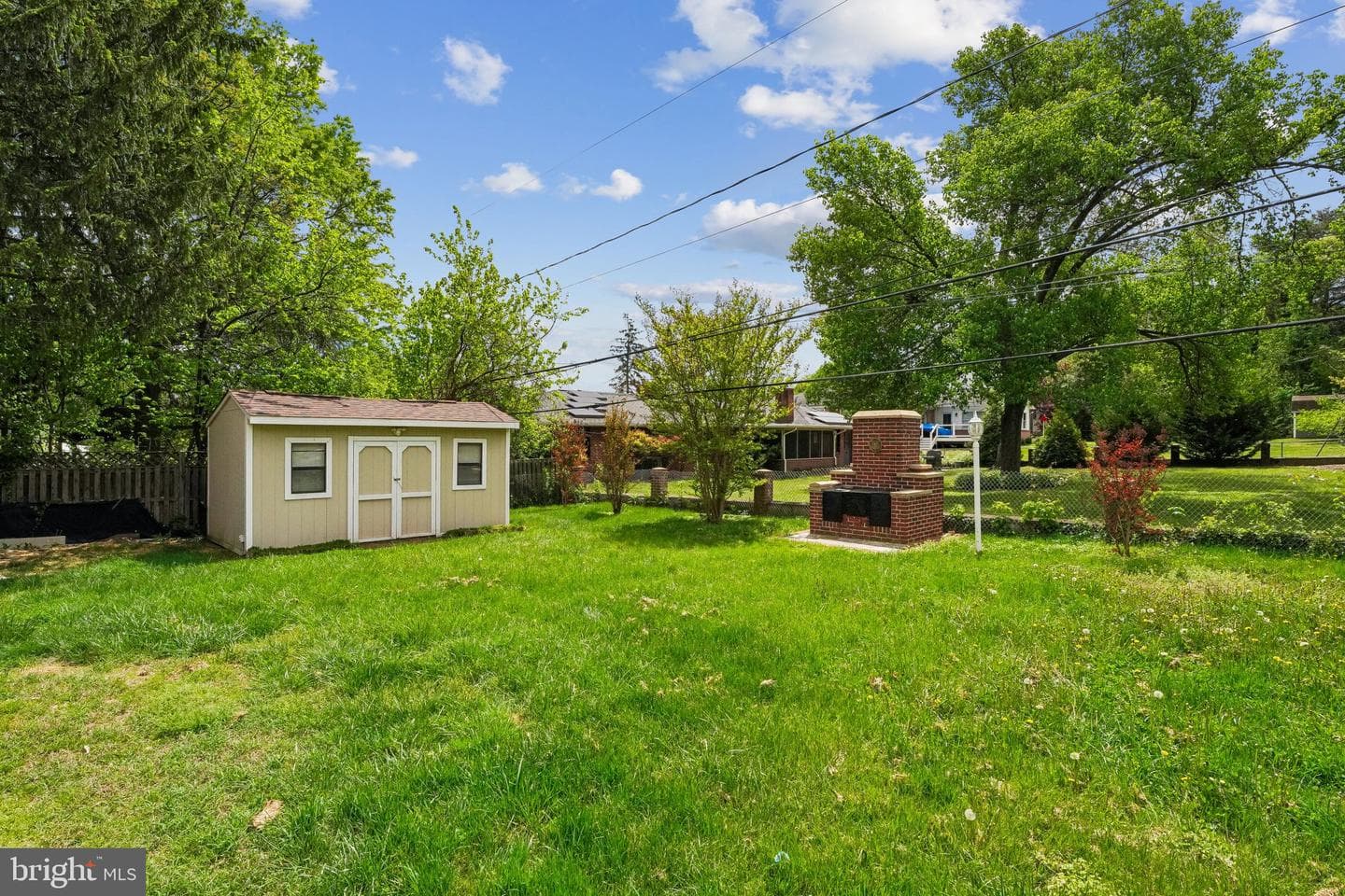 527 Forest View Road photo 25
