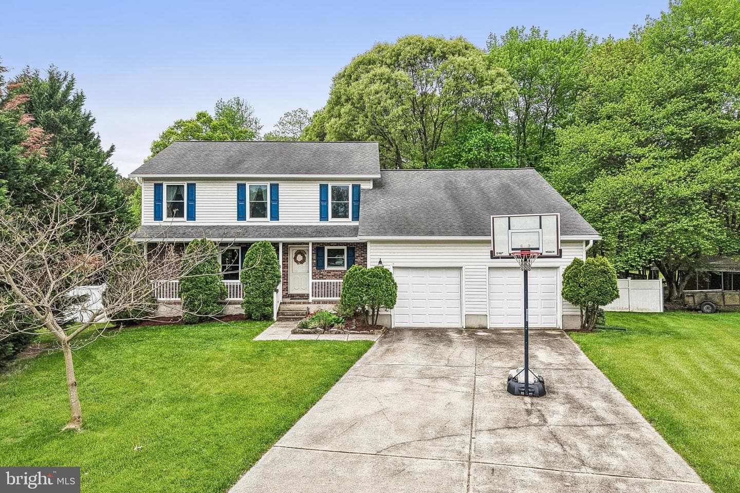 592 Eason Drive photo 3