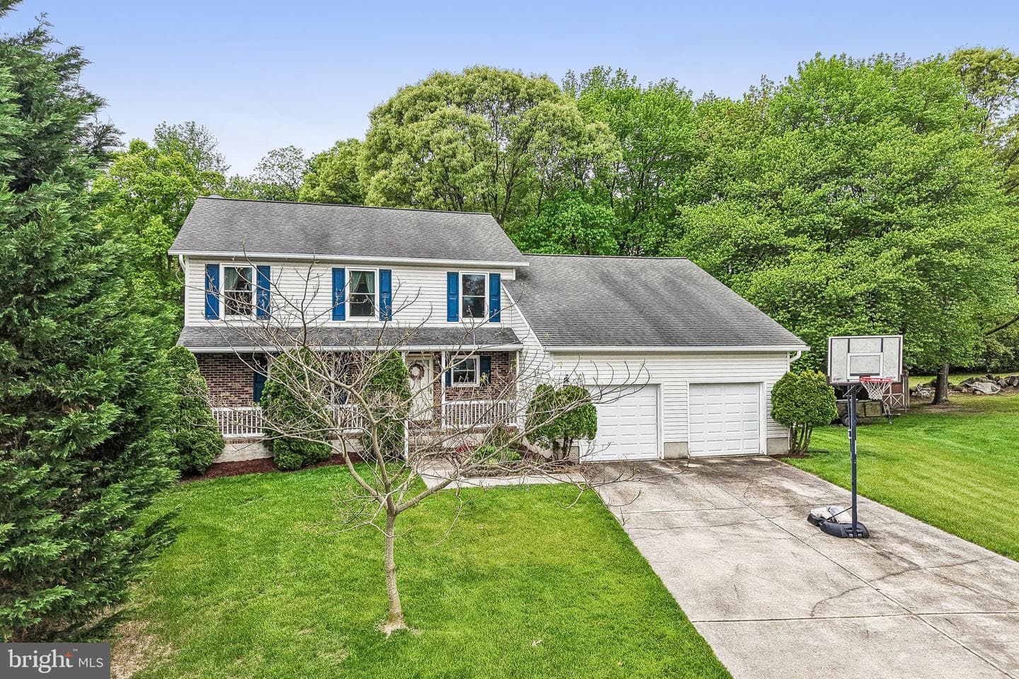 592 Eason Drive photo 4