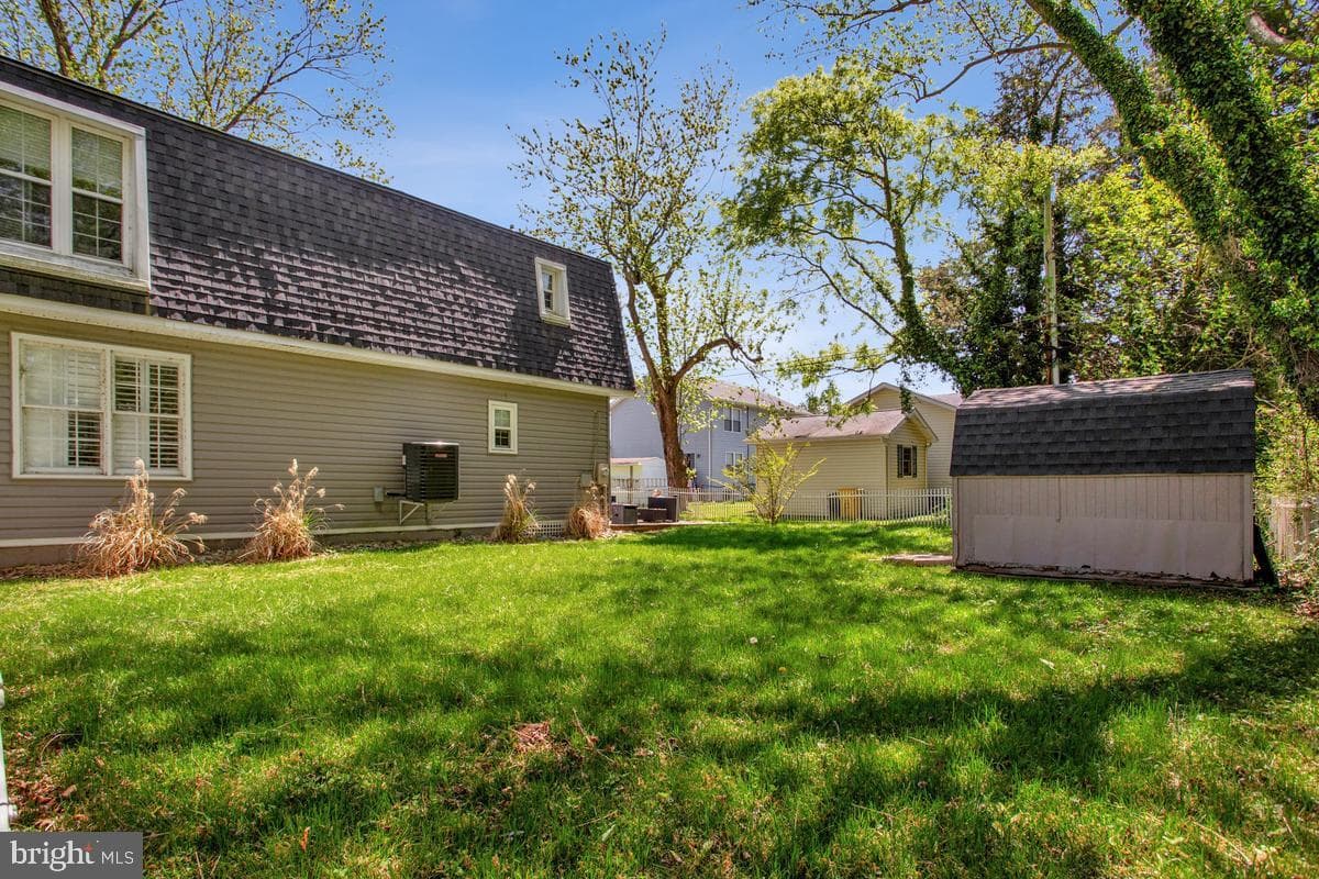 4912 Mariners Drive photo 38