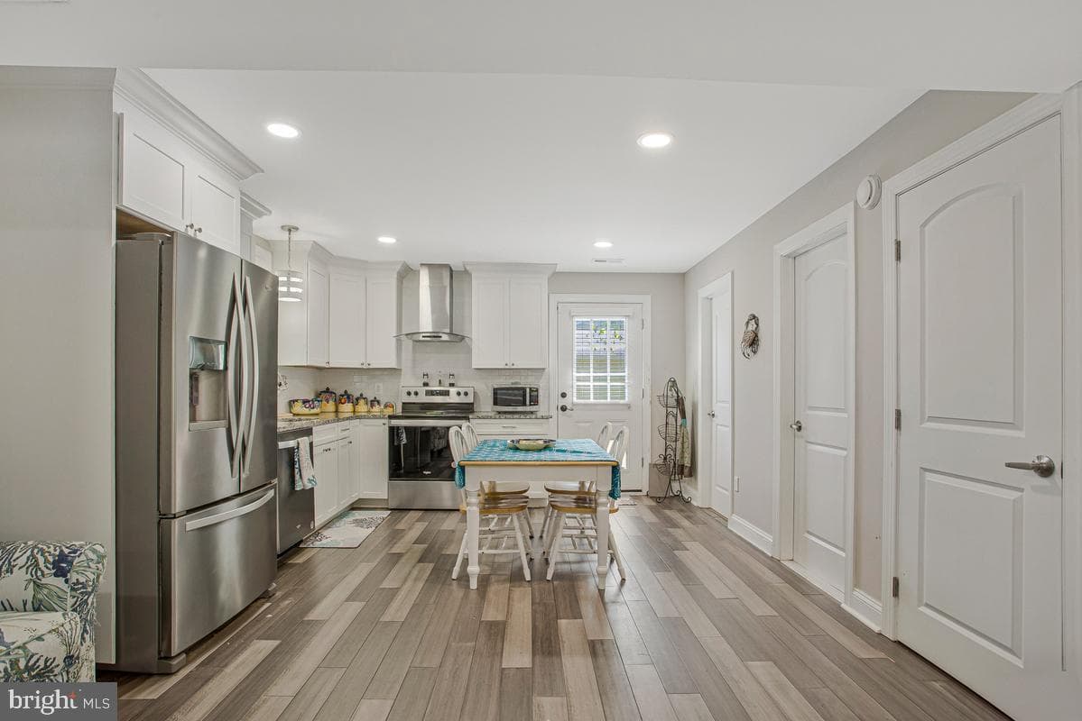 4912 Mariners Drive photo 4