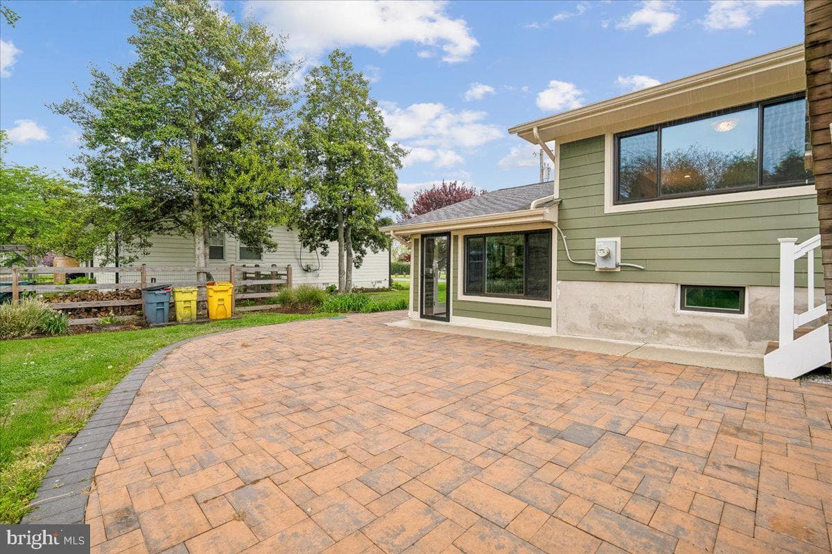 102 Green Spring Drive photo 45