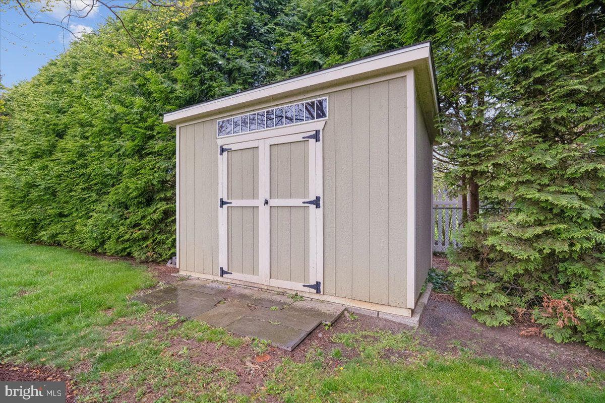 102 Green Spring Drive photo 48