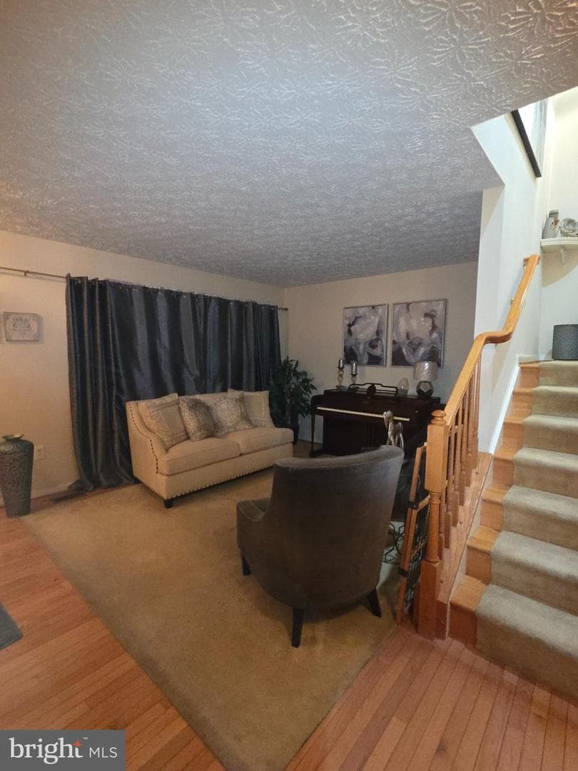 8311 Frostwood Drive photo 3
