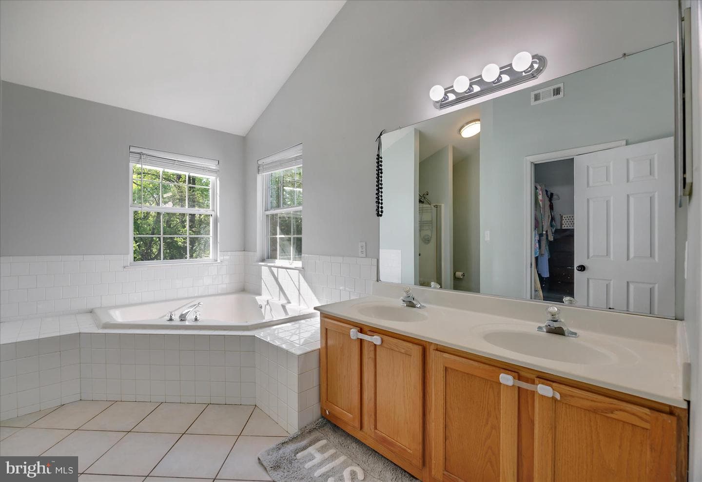 8111 Sagamore Way photo 25