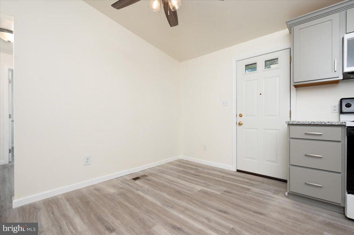 8068 Clark Station Road photo 10