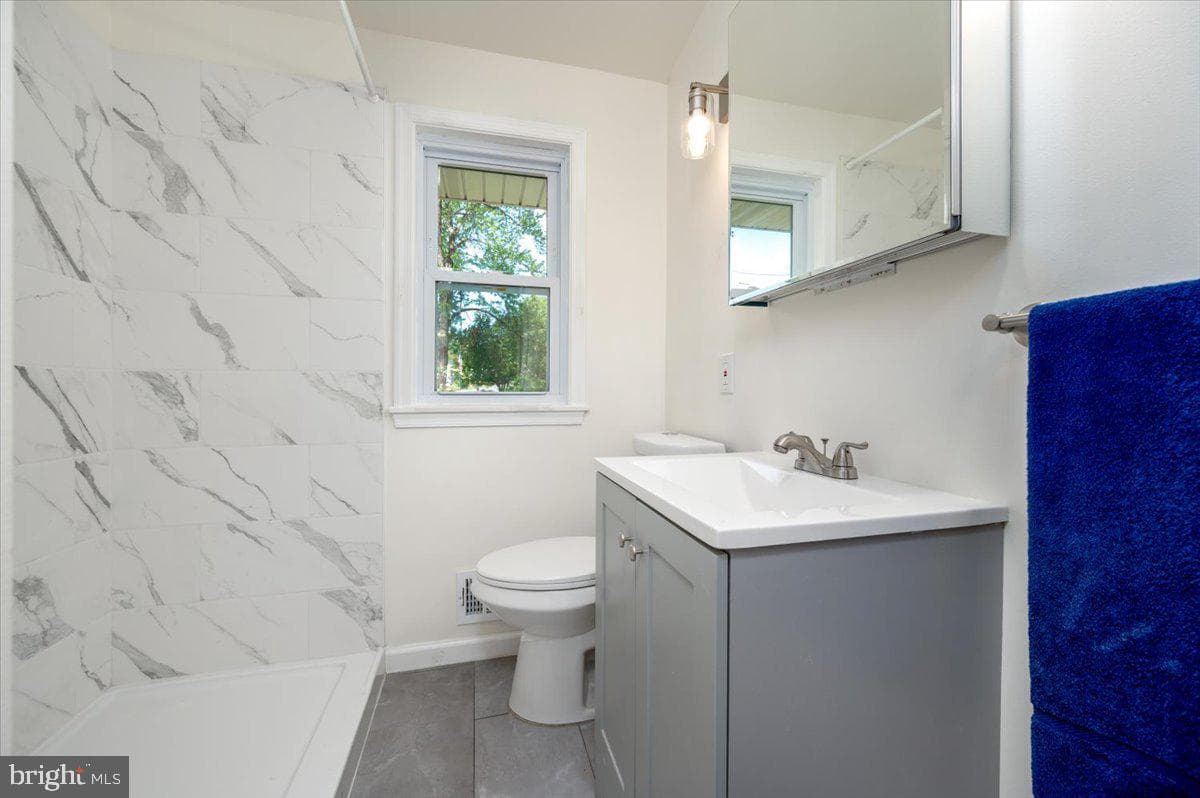 8068 Clark Station Road photo 17